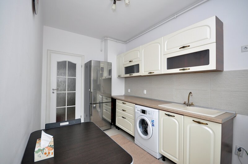 Bucurestii Noi Chitila bloc nou etaj 1, mobilat, loc parcare subteran, boxa