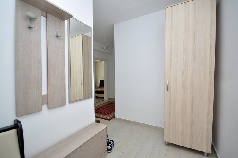 Bucurestii Noi Chitila bloc nou etaj 1, mobilat, loc parcare subteran, boxa